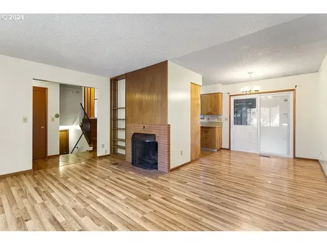 427 NE 84th Avenue Portland OR 97220