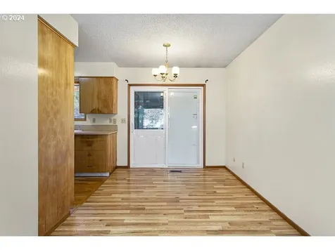 427 NE 84th Avenue Portland OR 97220
