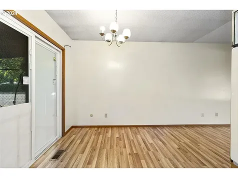 427 NE 84th Avenue Portland OR 97220