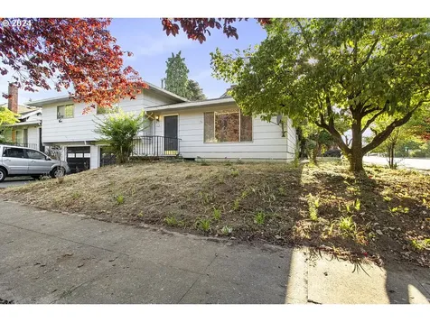 427 NE 84th Avenue Portland OR 97220