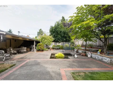 10502 SE Market Street Portland OR 97216