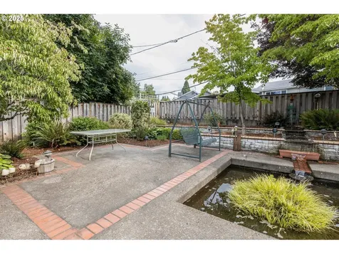 10502 SE Market Street Portland OR 97216