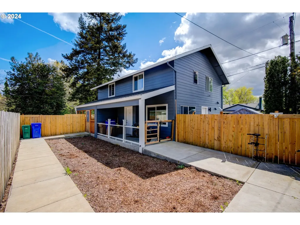 16324 Se Salmon Street Portland OR 97233
