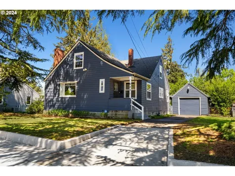 6231 Se Flavel Street Portland OR 97206