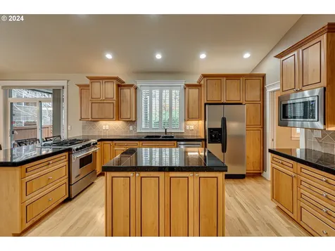 12808 NW 29th Court Vancouver WA 98685