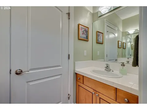 12808 NW 29th Court Vancouver WA 98685