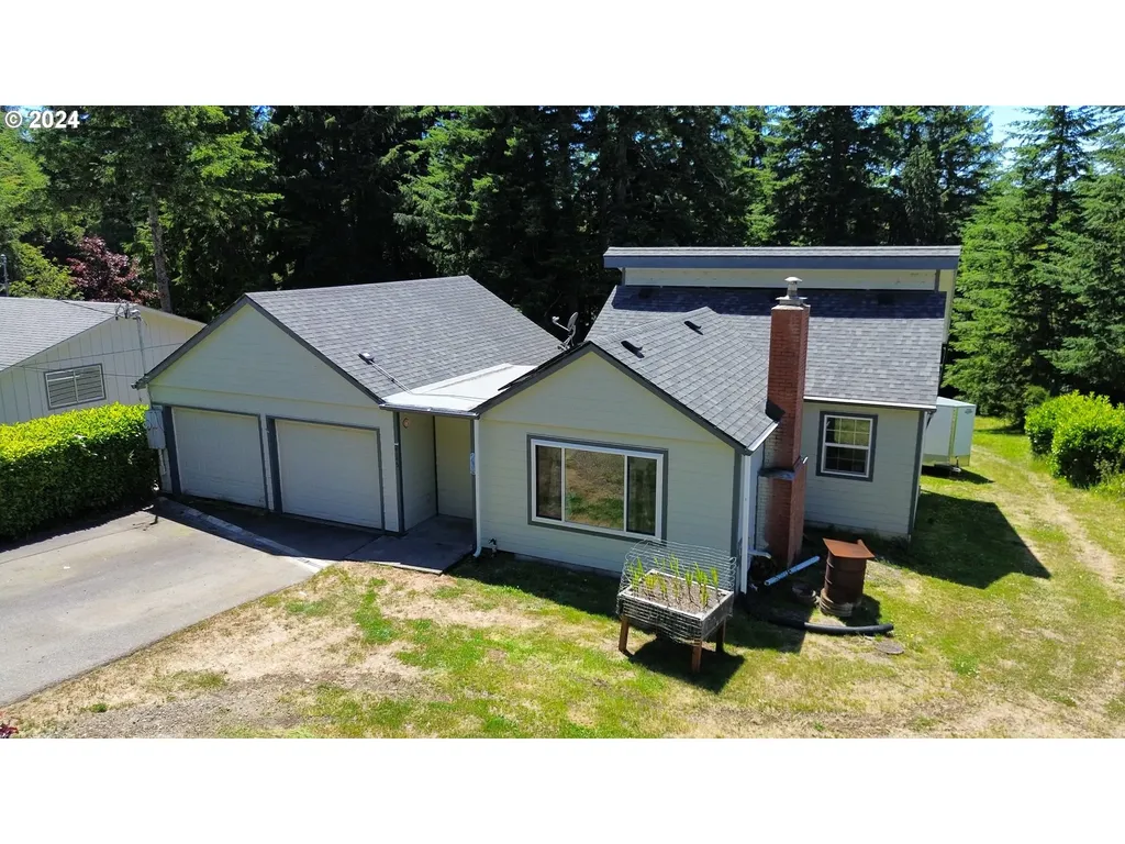 2145 Woodland Drive Coos Bay OR 97420