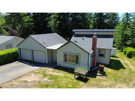 2145 Woodland Drive Coos Bay OR 97420