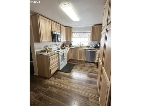 2145 Woodland Drive Coos Bay OR 97420