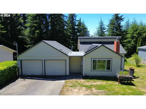 2145 Woodland Drive Coos Bay OR 97420