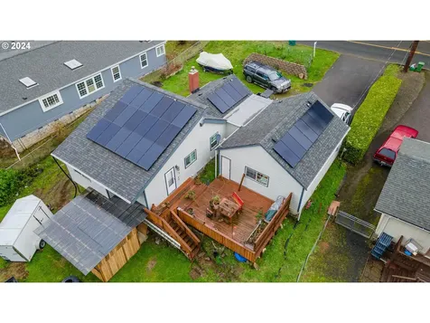 2145 Woodland Drive Coos Bay OR 97420