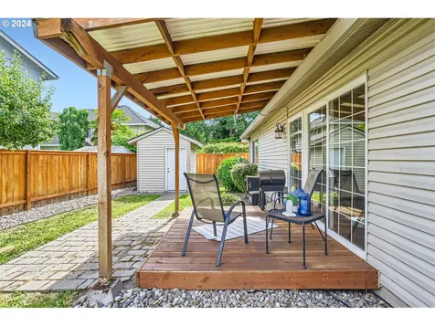 2032 Se 70th Court Hillsboro OR 97123