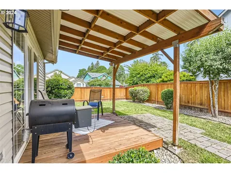 2032 Se 70th Court Hillsboro OR 97123
