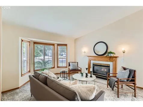 2032 Se 70th Court Hillsboro OR 97123