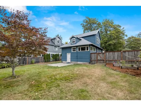7475 SW 52nd Avenue Portland OR 97219