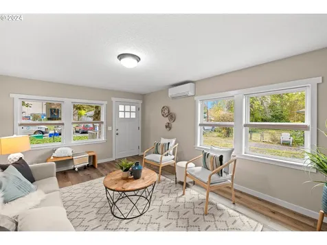 7475 SW 52nd Avenue Portland OR 97219