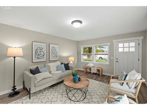 7475 SW 52nd Avenue Portland OR 97219