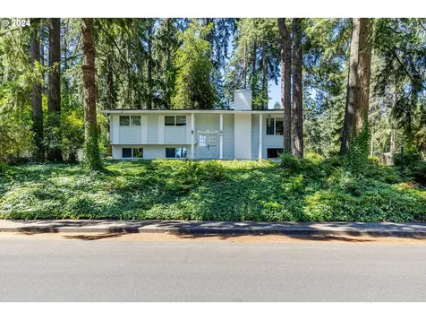 600 Kingswood Avenue Eugene OR 97405