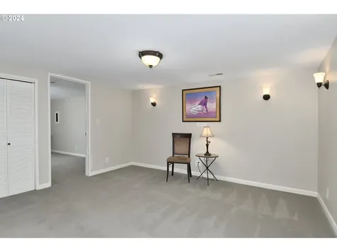 1755 NE Bell Drive Portland OR 97220