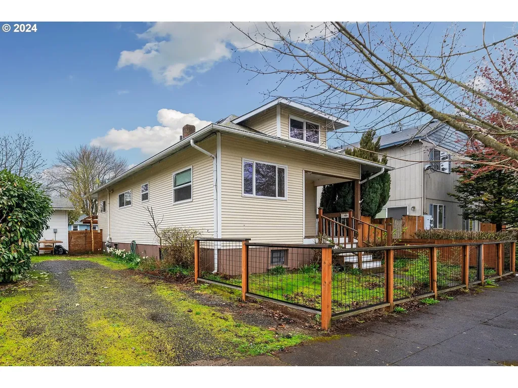 7822 Se Washington Street Portland OR 97215