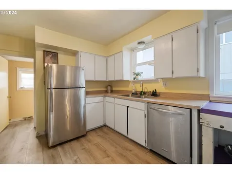 7822 Se Washington Street Portland OR 97215