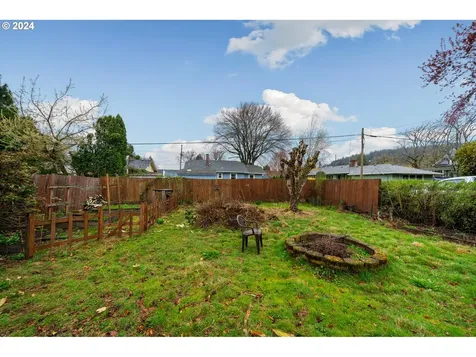 7822 Se Washington Street Portland OR 97215