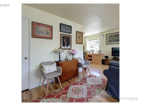 8359 N Swenson Street Portland OR 97203