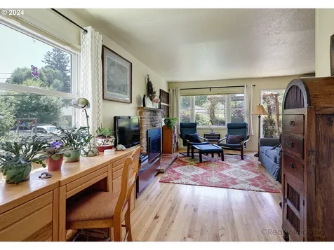 8359 N Swenson Street Portland OR 97203
