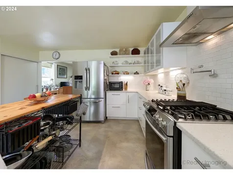 8359 N Swenson Street Portland OR 97203