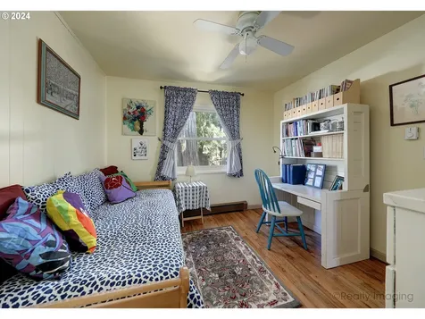 8359 N Swenson Street Portland OR 97203