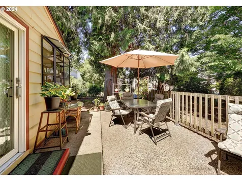 8359 N Swenson Street Portland OR 97203