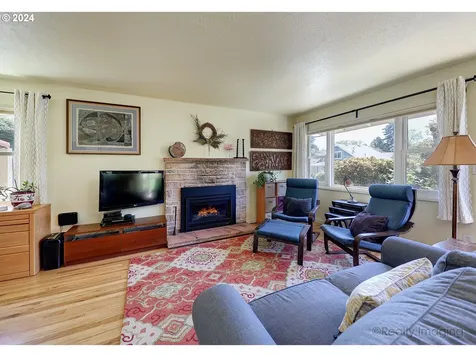 8359 N Swenson Street Portland OR 97203
