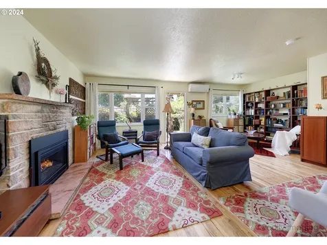 8359 N Swenson Street Portland OR 97203