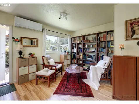 8359 N Swenson Street Portland OR 97203