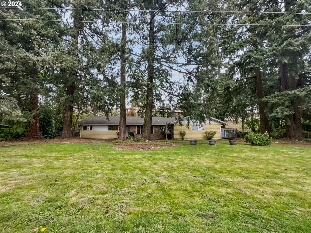 8900 Mount Rainier Drive Vancouver WA 98664