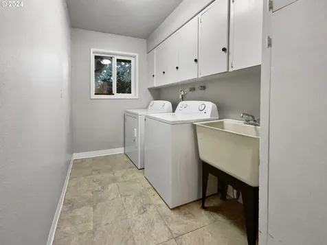 8900 Mount Rainier Drive Vancouver WA 98664