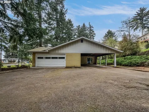 8900 Mount Rainier Drive Vancouver WA 98664