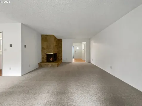8900 Mount Rainier Drive Vancouver WA 98664