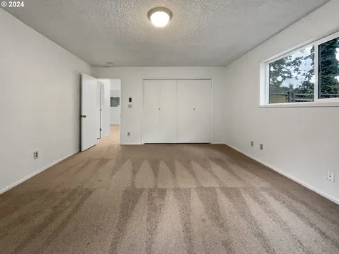 8900 Mount Rainier Drive Vancouver WA 98664