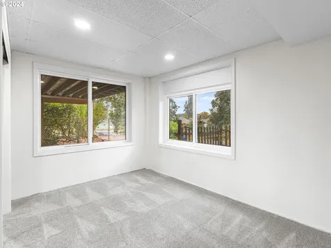 705 E Exeter Street Gladstone OR 97027