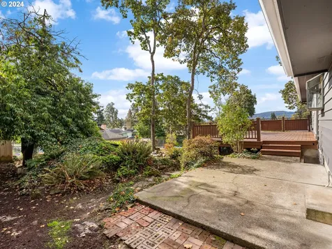 705 E Exeter Street Gladstone OR 97027