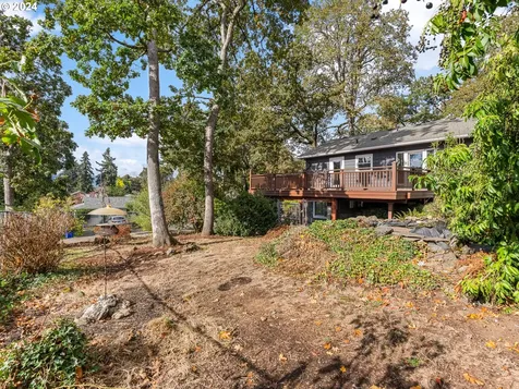 705 E Exeter Street Gladstone OR 97027