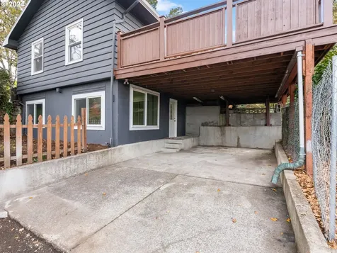 705 E Exeter Street Gladstone OR 97027