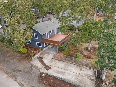 705 E Exeter Street Gladstone OR 97027