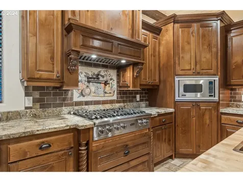 20588 S Monpano Overlook Drive Oregon City OR 97045
