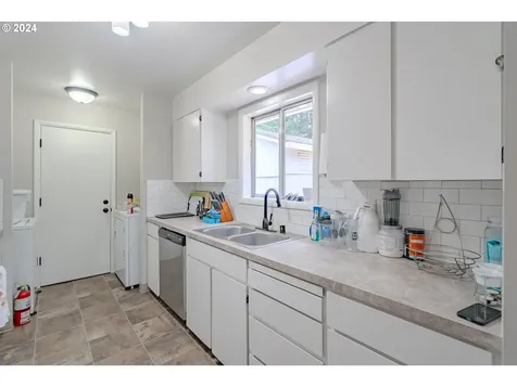 82 Dalen Street Carson WA 98610