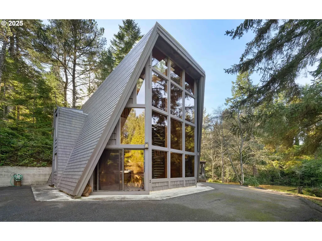 69140 Sharp Road North Bend OR 97459