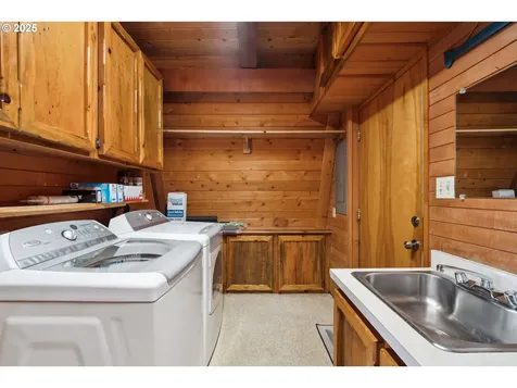 69140 Sharp Road North Bend OR 97459