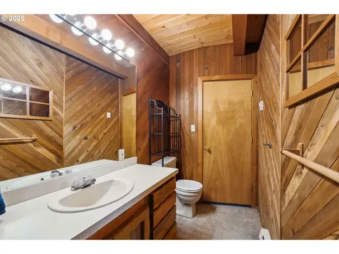69140 Sharp Road North Bend OR 97459