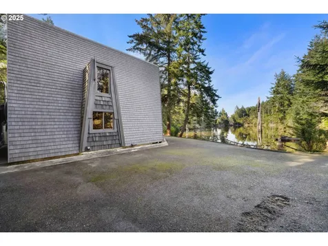 69140 Sharp Road North Bend OR 97459